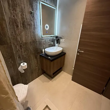 Peralun Lux *